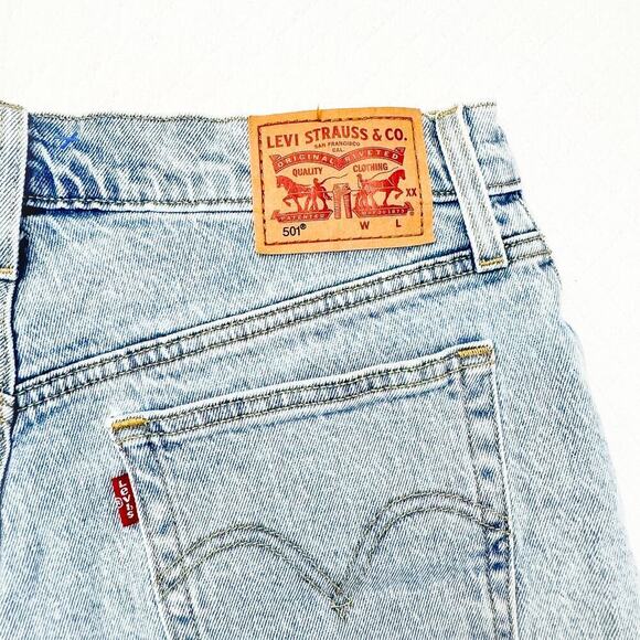 Levi's 501 Button Fly Shorts Light Wash Denim Jeans Ripped Leg Cutoff Size 28 - Picture 3 of 8